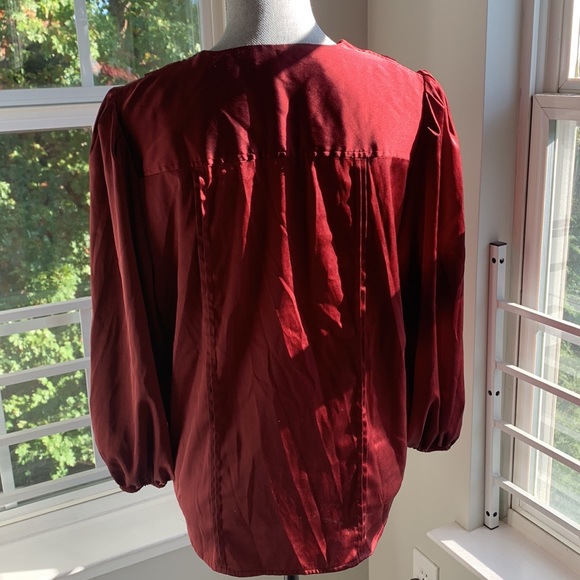 Express red blouse - Picture 3 of 3